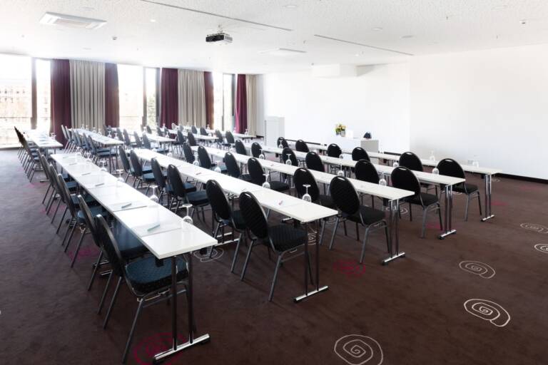 MOA_Meet_03_05_parlamentarische Bestuhlung_02-2