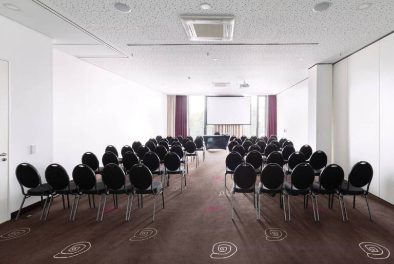 2. MOA 16 Stuhlreihen 60PAX