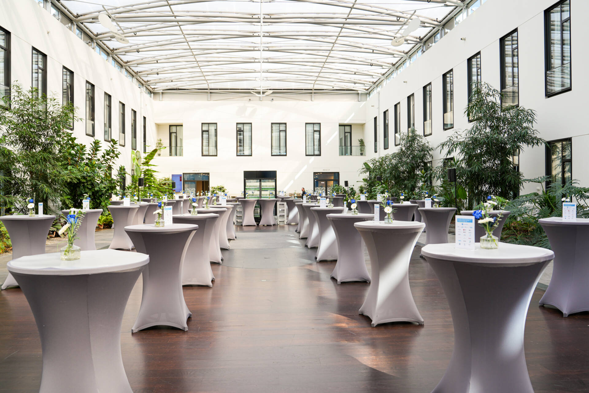 2025_Atrium_Setup_04